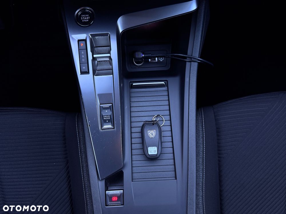 Peugeot 308 1.5 BlueHDi Active Pack Business S&S EAT8 - 21