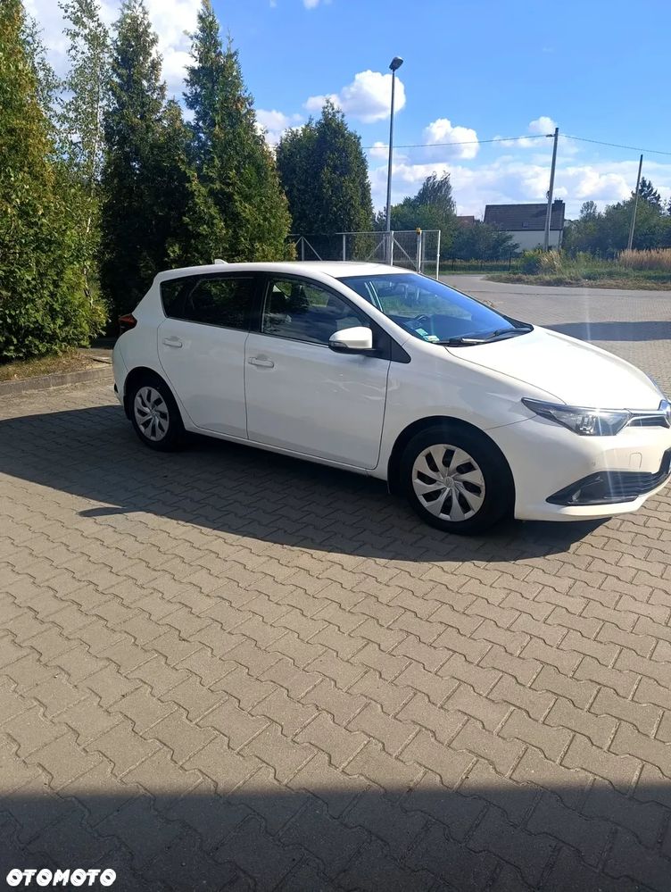 Toyota Auris 1.6 Premium - 2