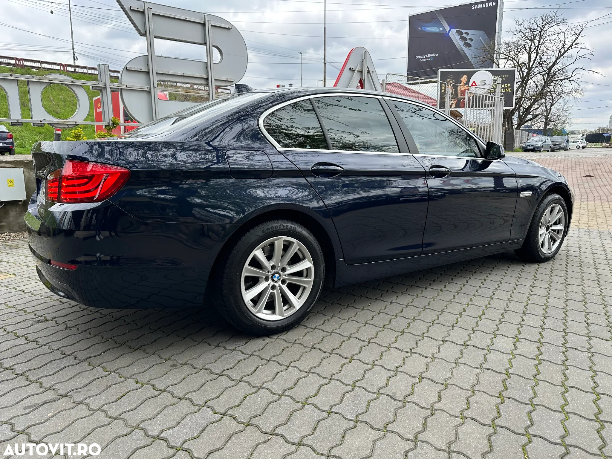 BMW Seria 5 525d Aut. - 15