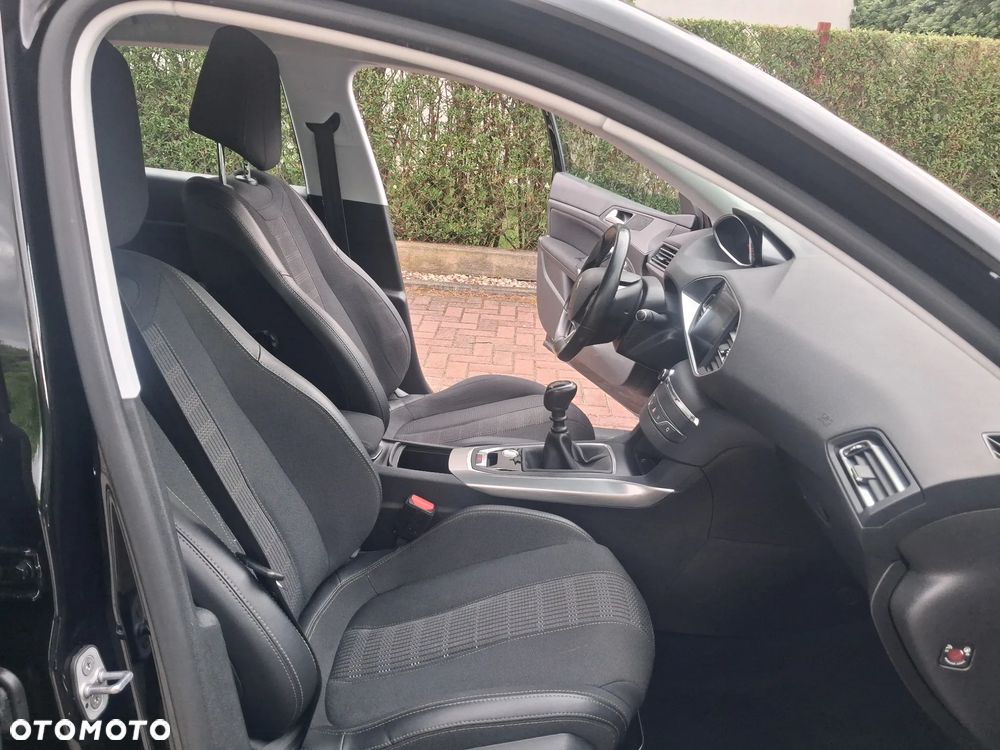 Peugeot 308 - 5