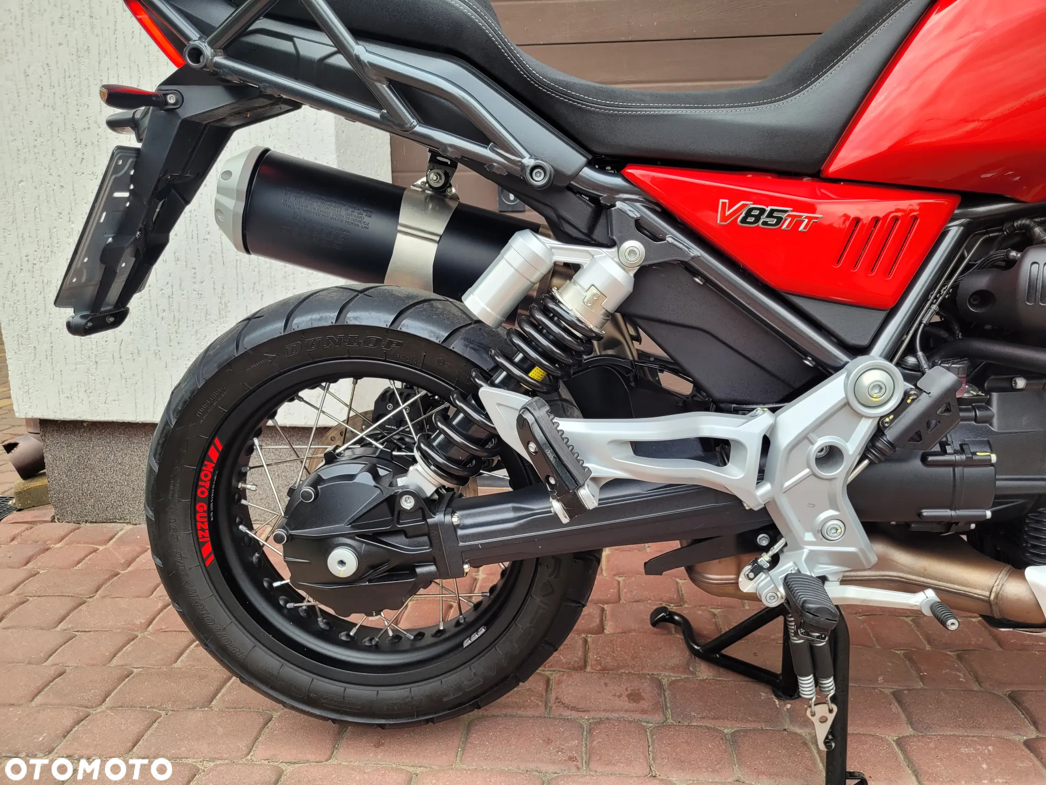 Moto Guzzi V85 - 11