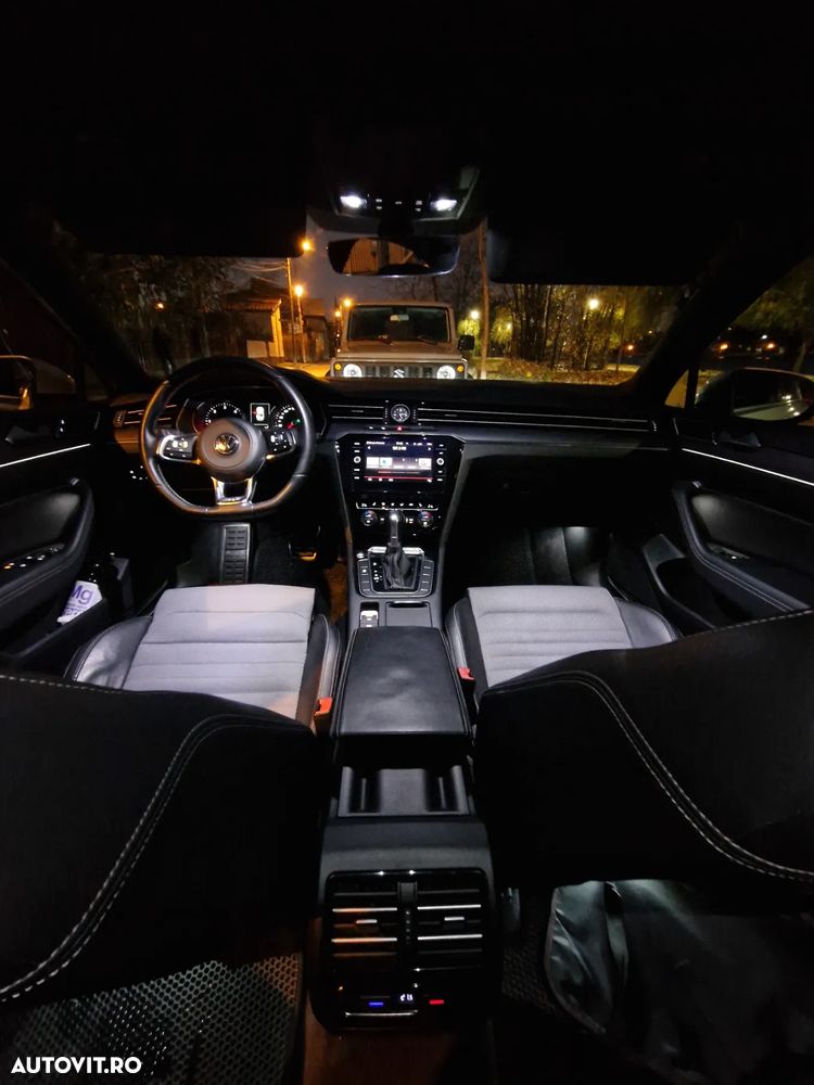 Volkswagen Passat 2.0 TDI DSG Comfortline - 9