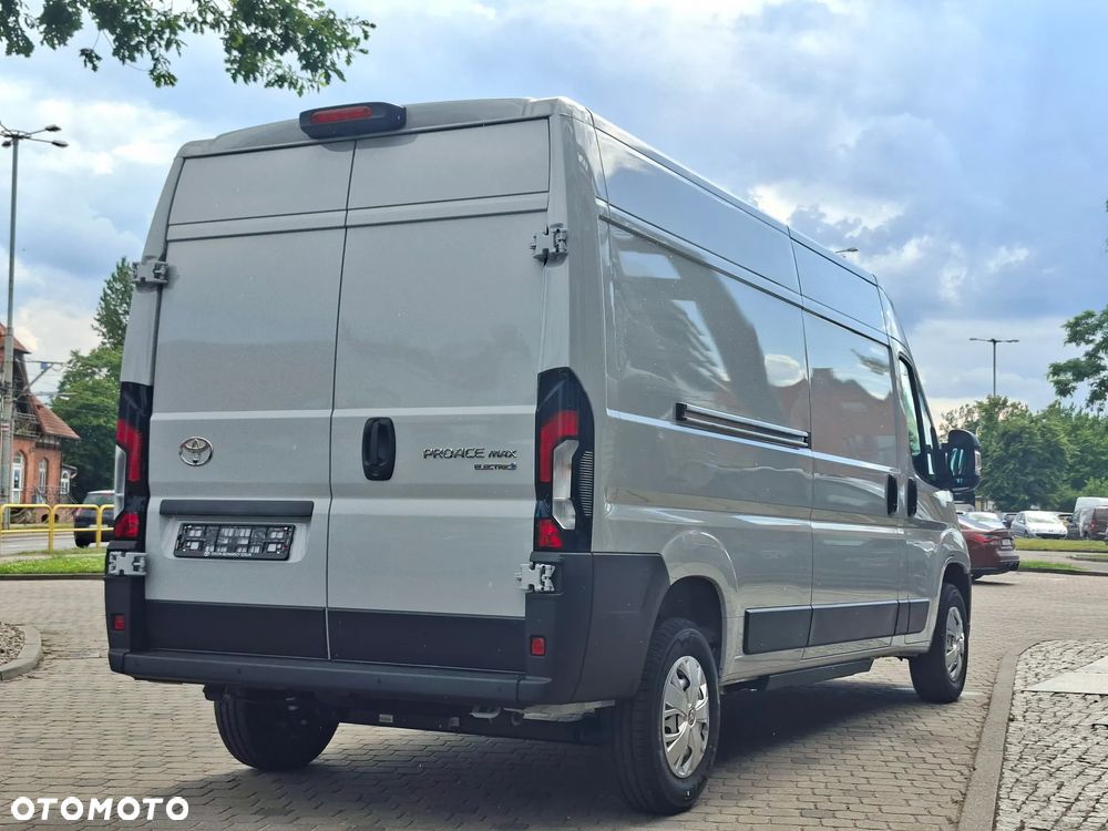 Toyota Proace Max BEV L3H2 110kWh 270KM Active - 3