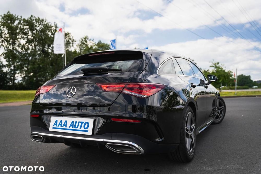 Mercedes-Benz CLA - 12