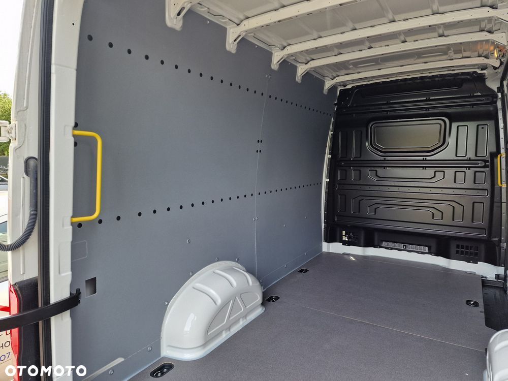 Volkswagen Crafter - 16