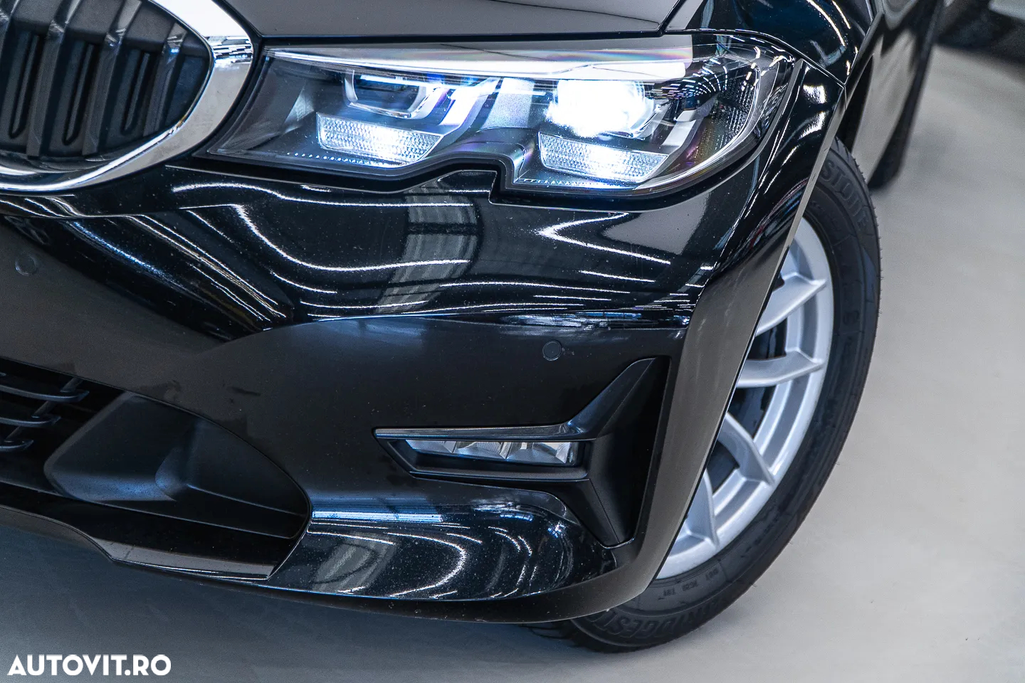 BMW Seria 3 318d Aut. Sport Line - 38