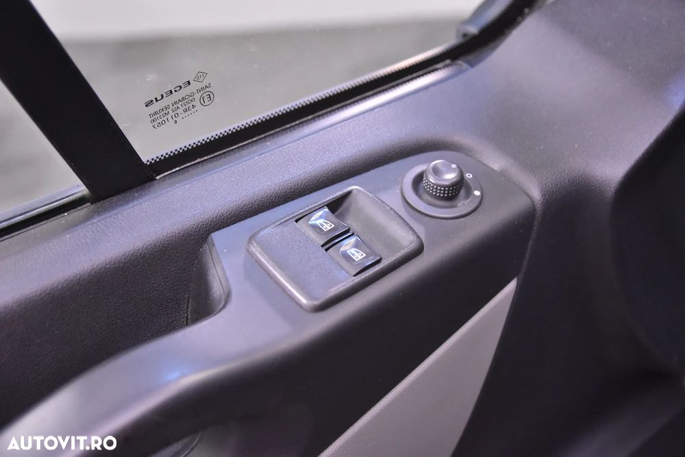 Renault Trafic - 14