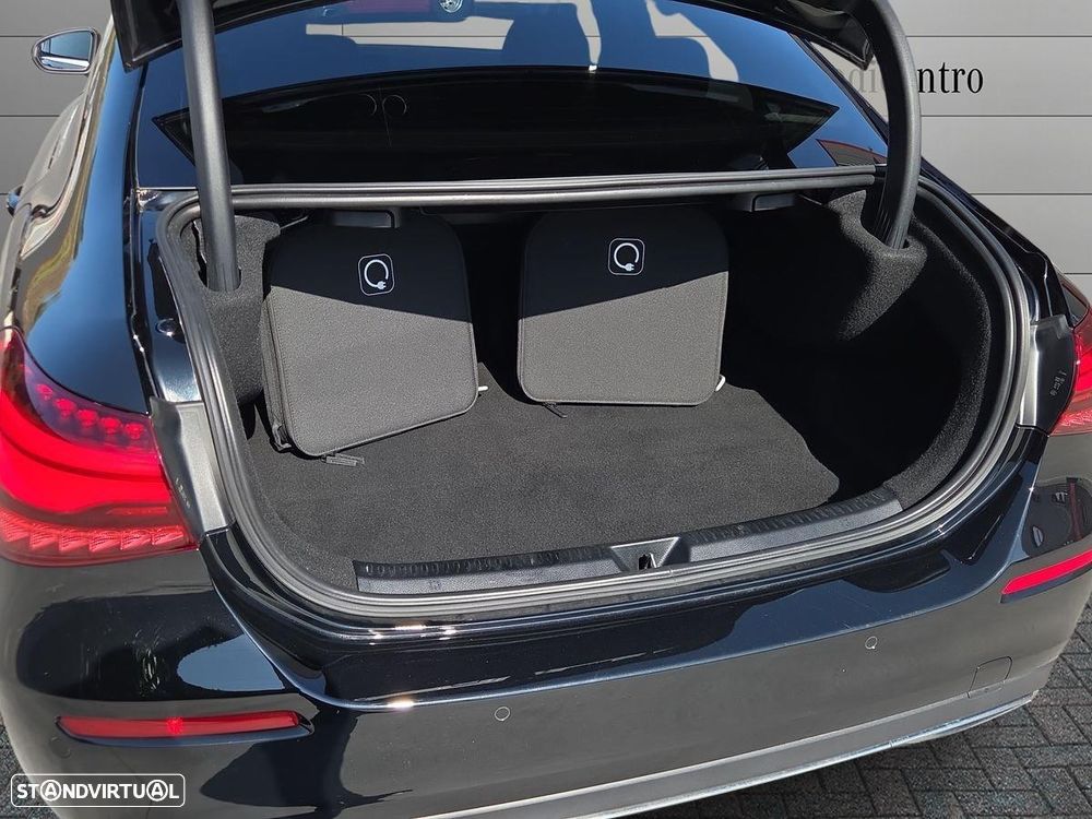 Mercedes-Benz A 250 e 8G-DCT Progressive - 24