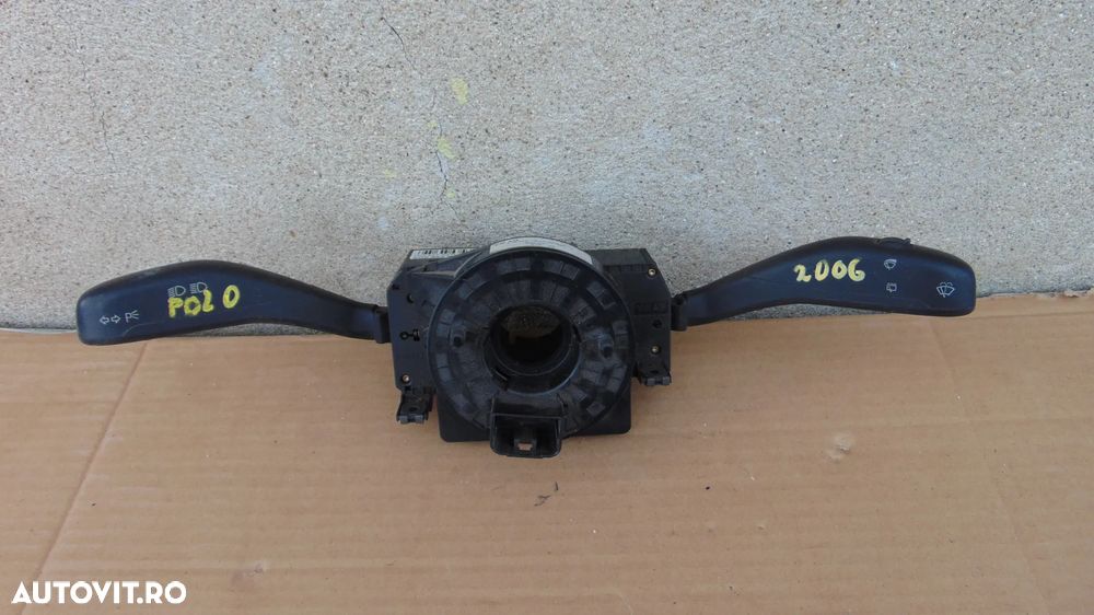 Manete stergator cu semnalizare si banda volan Vw Polo 9N an 2001-2007 cod 6Q0953503AD - 2