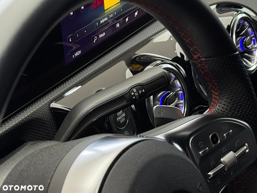 Mercedes-Benz CLA - 9