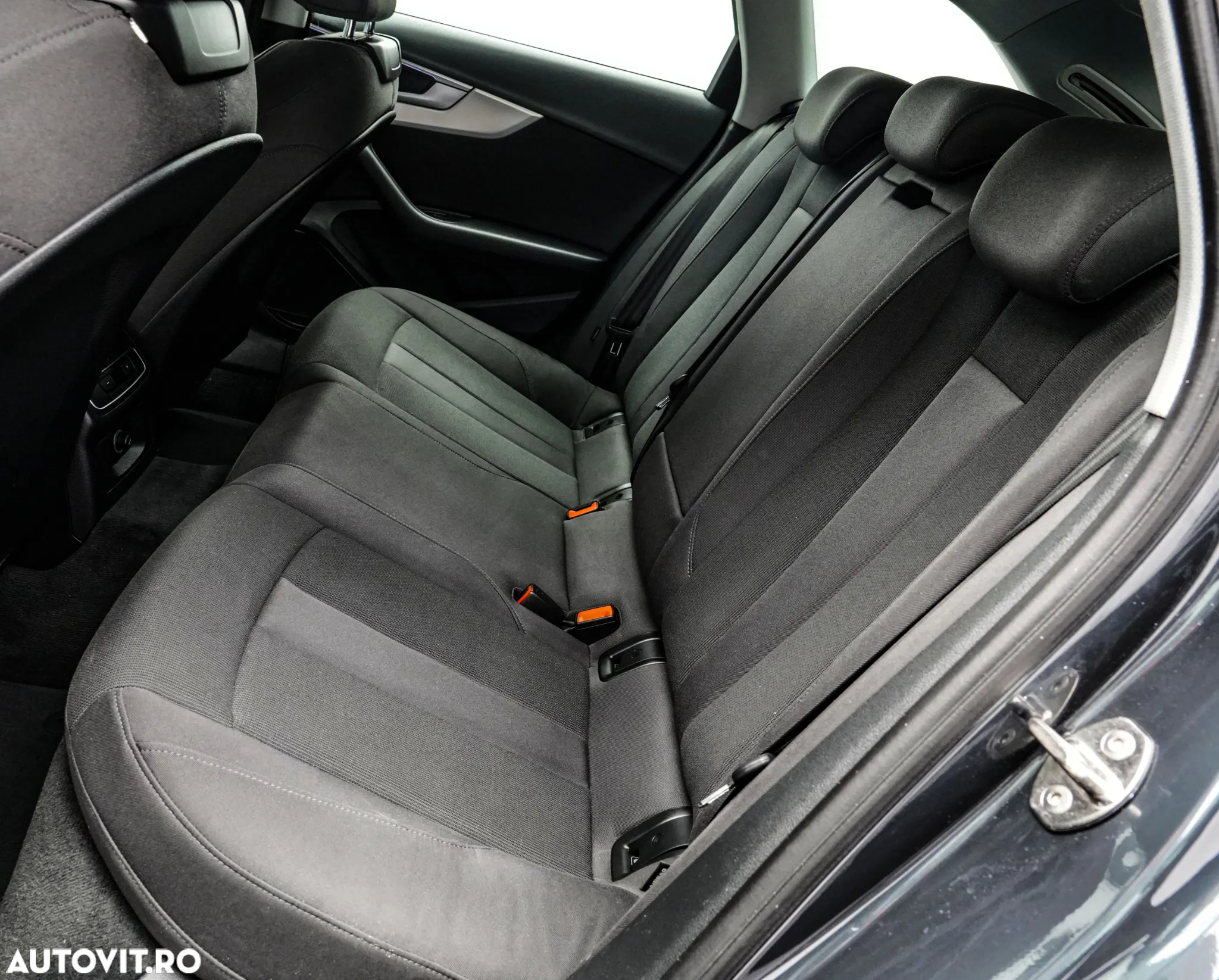 Audi A4 Avant 2.0 TDI ultra Sport - 16