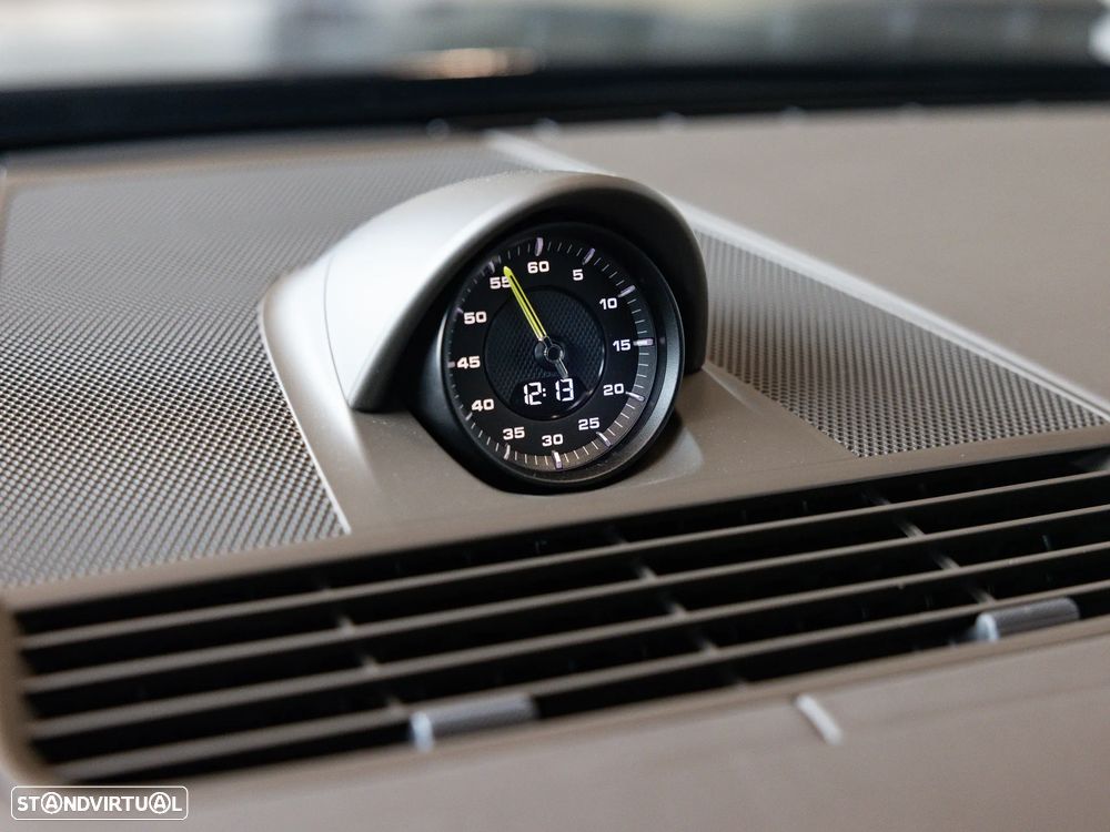 Porsche Panamera 4 E-Hybrid Platinum Edition - 26