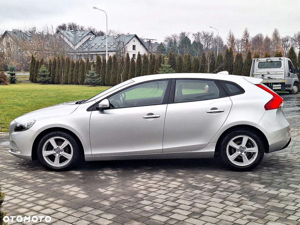 Volvo V40 ver-d2-kinetic - 3