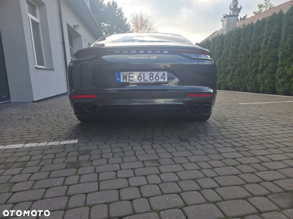 Porsche Panamera - 12