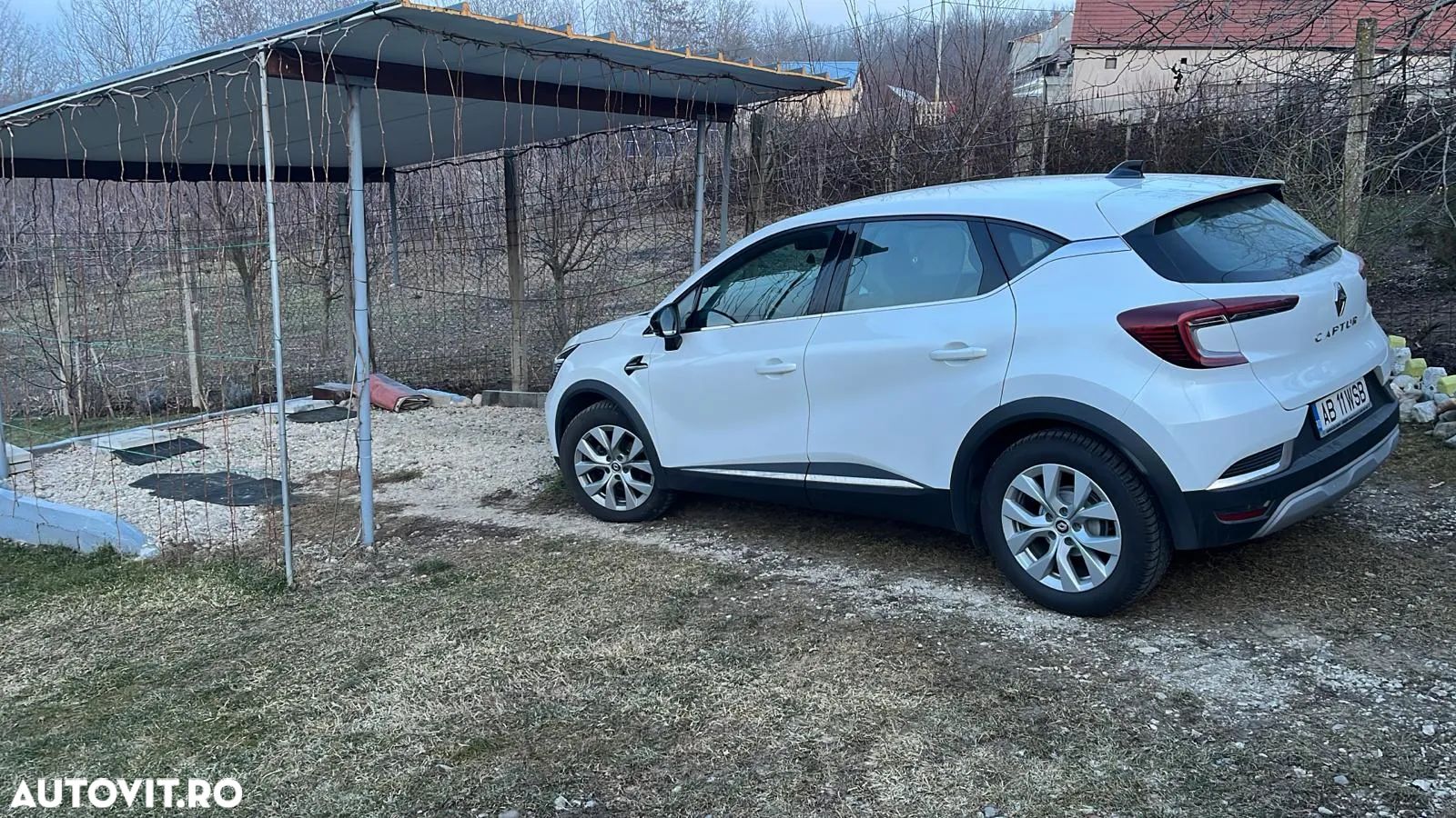 Renault Captur TCe 140 FAP Intens - 1