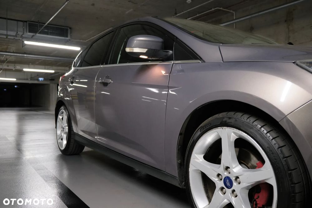 Ford Focus 1.6 EcoBoost Titanium - 10