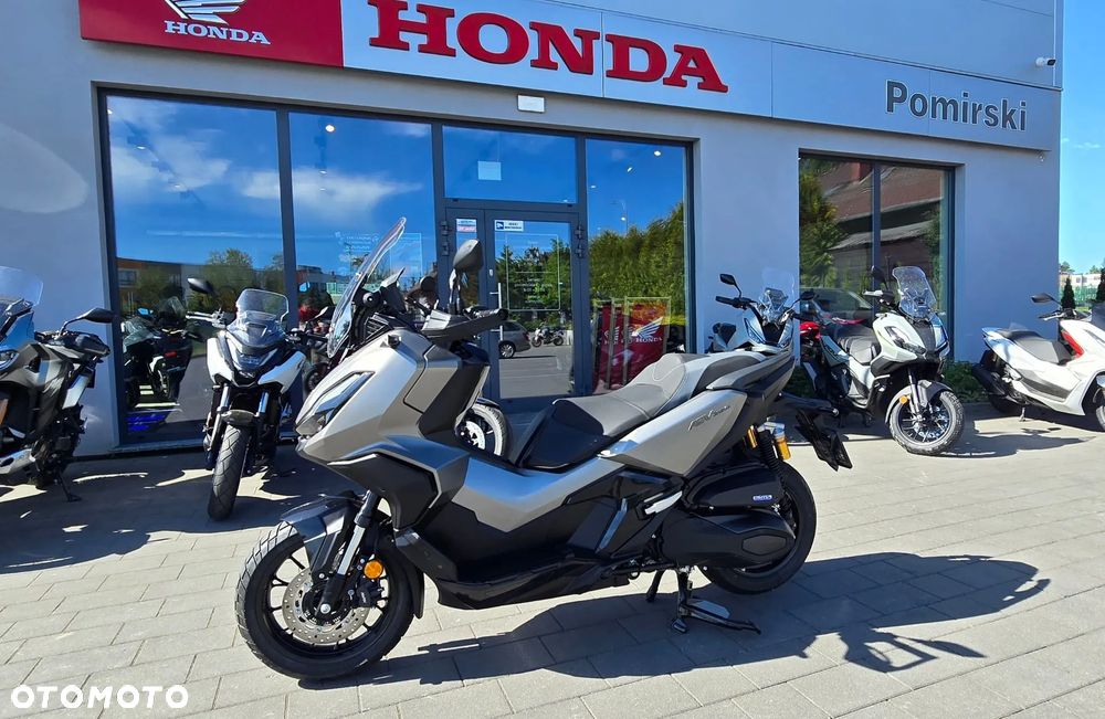 Honda ADV350 - 7