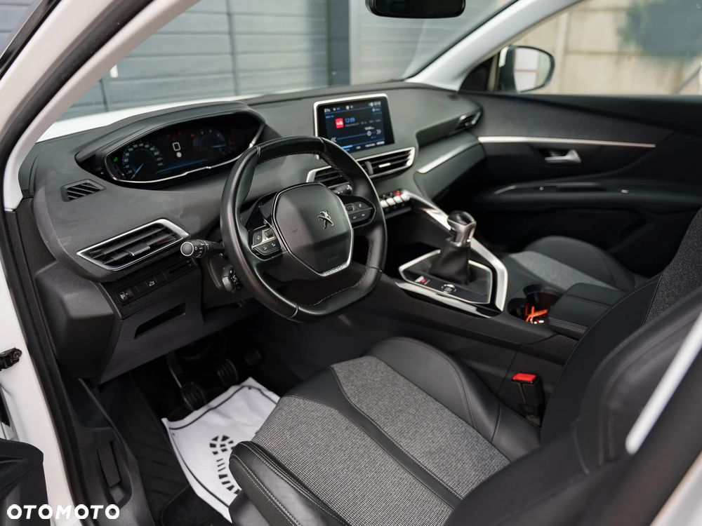 Peugeot 3008 1.5 BlueHDi Allure S&S - 17