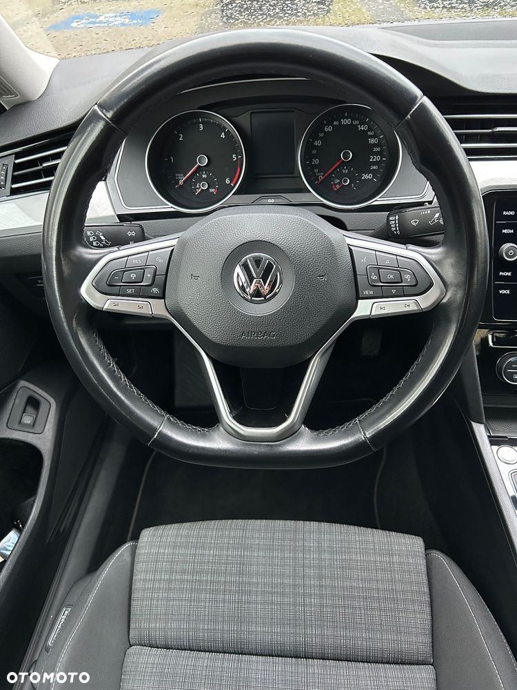 Volkswagen Passat 2.0 TDI EVO Business - 8
