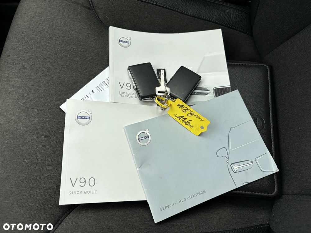Volvo V90 D4 Geartronic Momentum Pro - 36