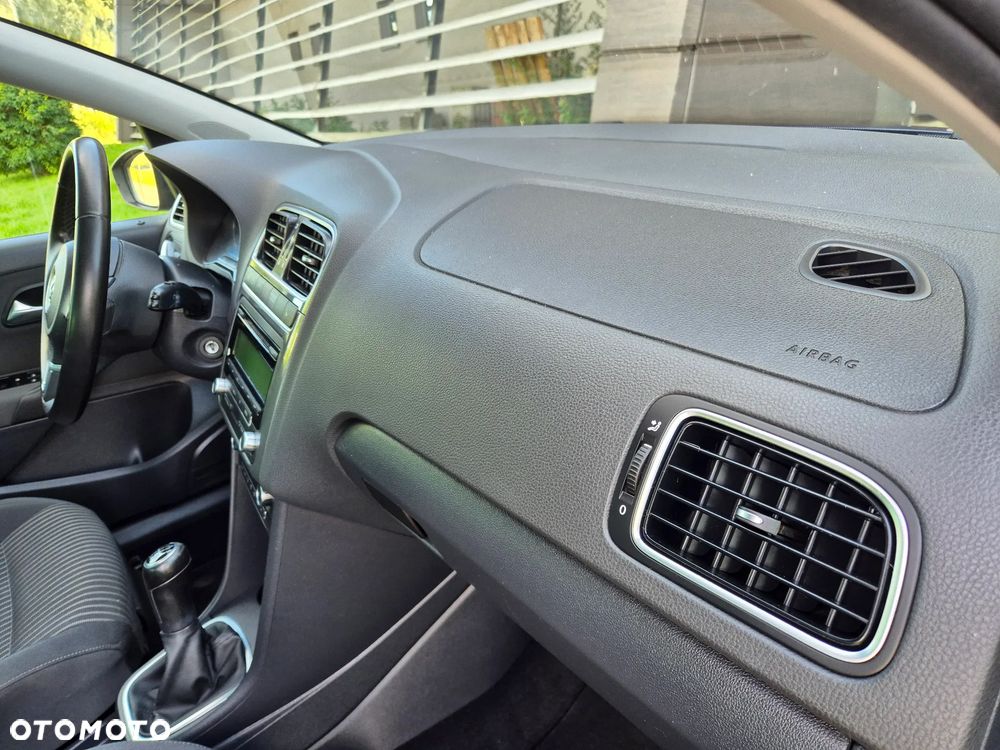 Volkswagen Polo 1.2 TSI MATCH - 18