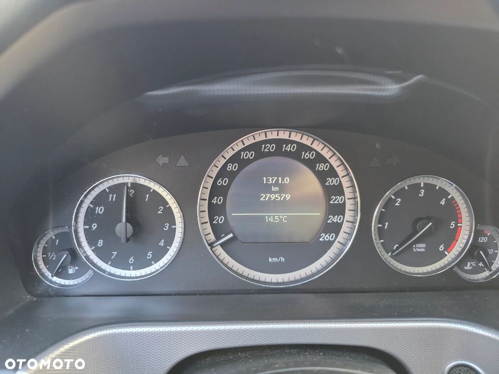 Mercedes-Benz Klasa E 200 CDI Elegance - 11