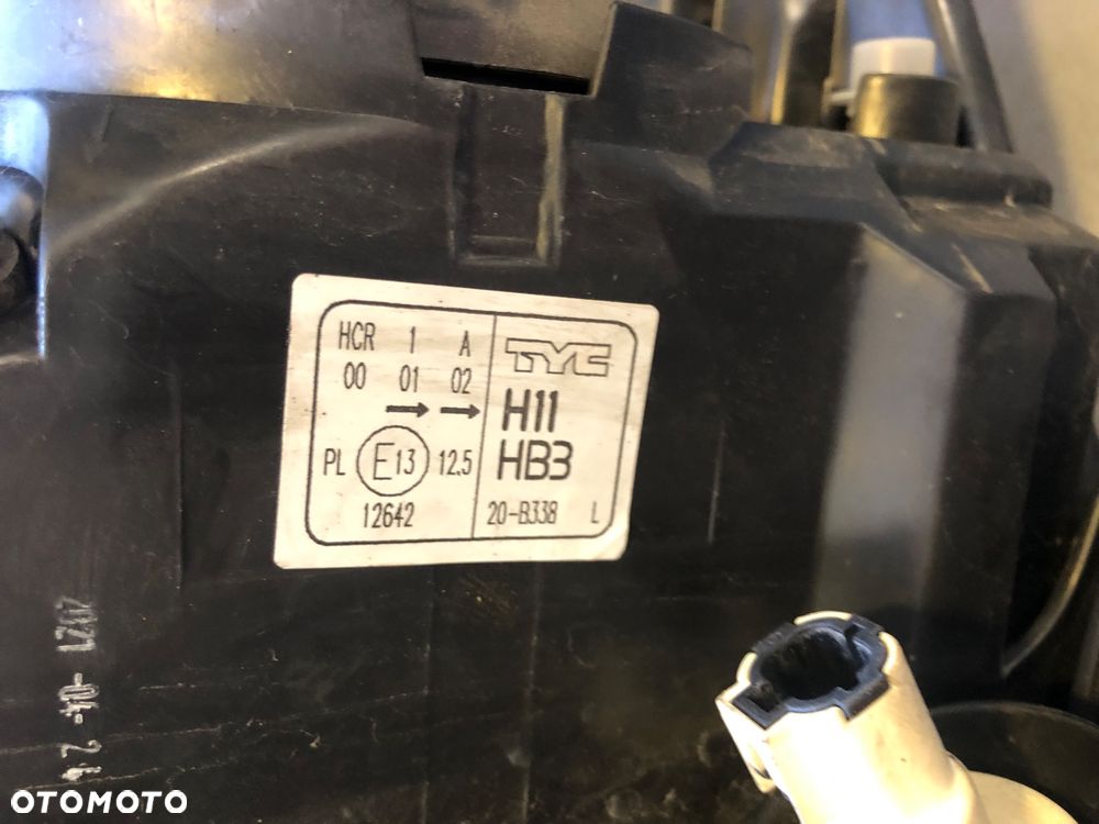 Lampa przód lewa Toyota Auris 2007 r. - 3
