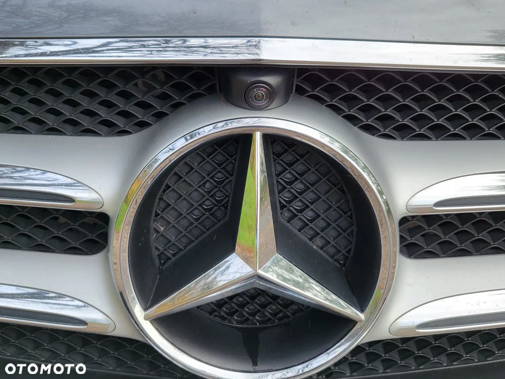 Mercedes-Benz Klasa E 220 d 9G-TRONIC - 9