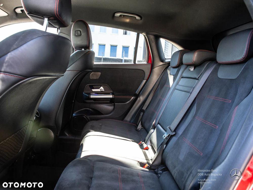Mercedes-Benz GLA 250e AMG Line - 28