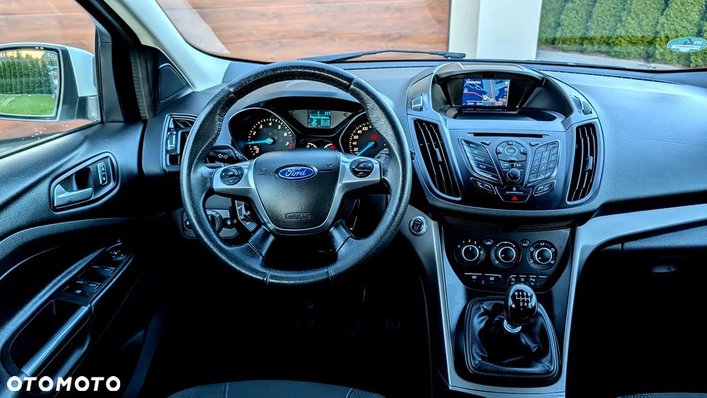 Ford Kuga 1.6 EcoBoost 2x4 Titanium - 34