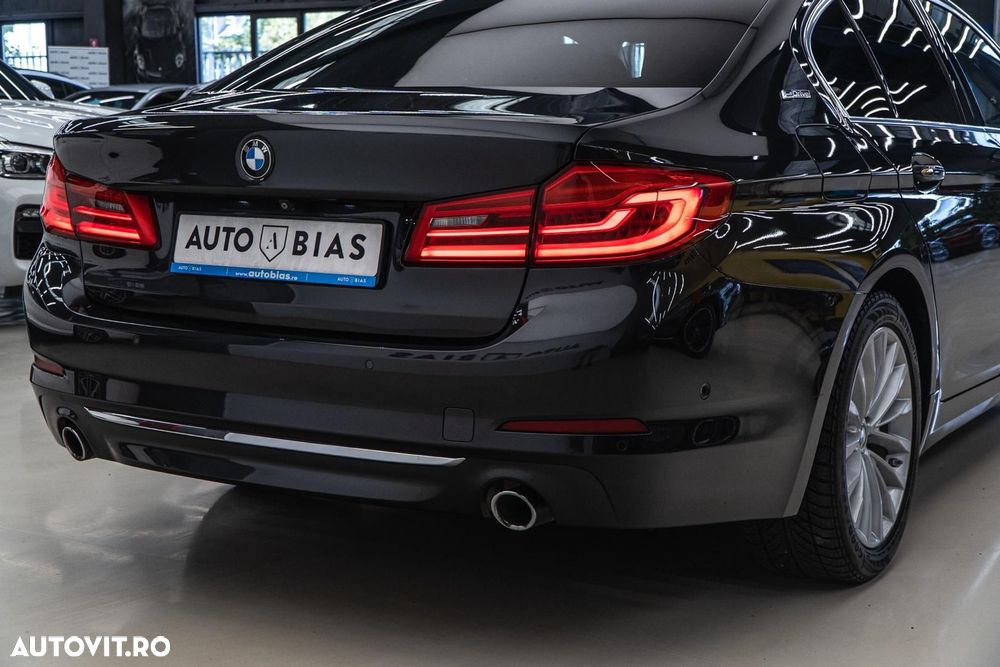 BMW Seria 5 530e iPerformance Aut. Luxury Line - 14
