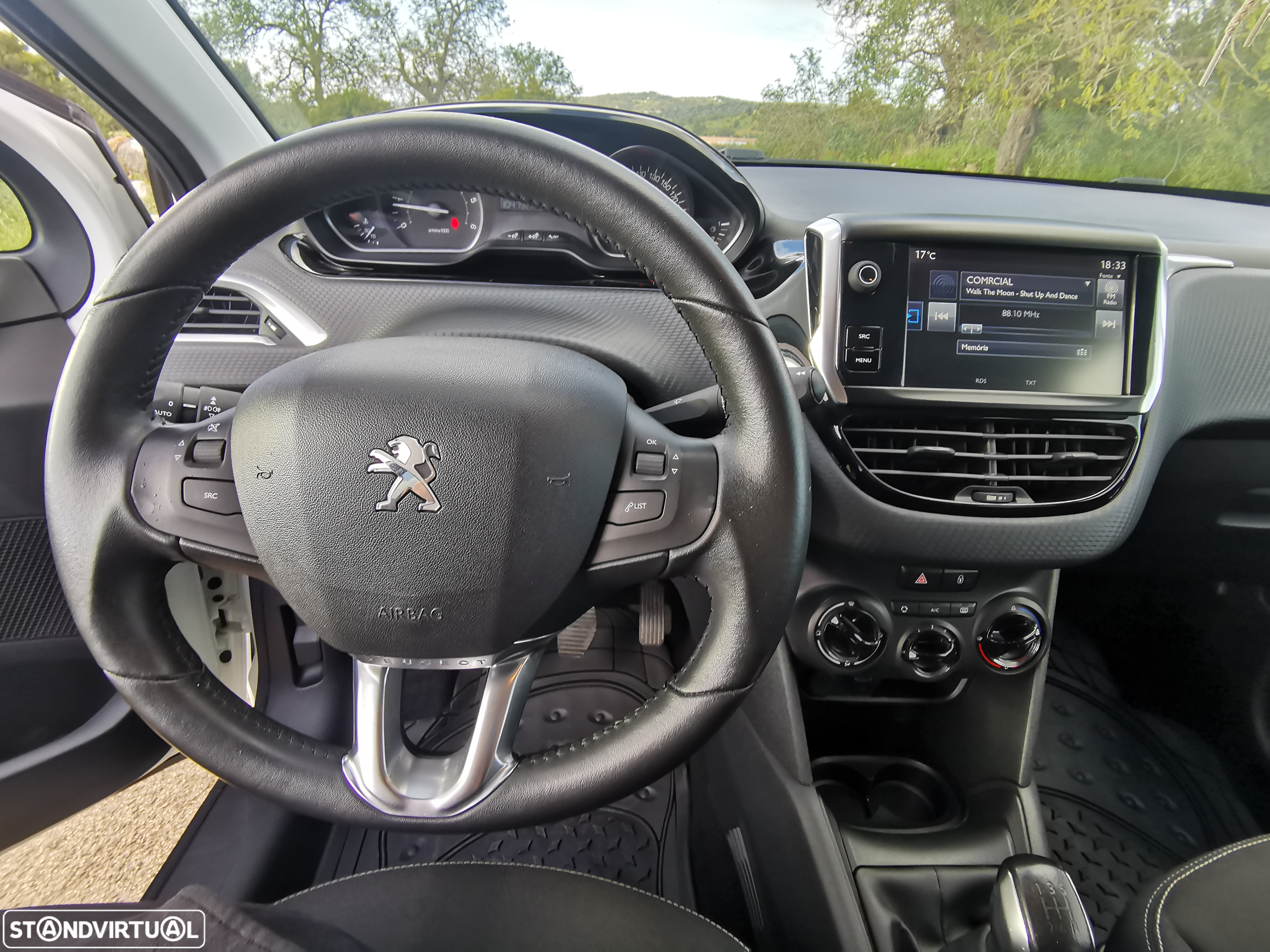 Peugeot 208 1.6 BlueHDi Style - 10