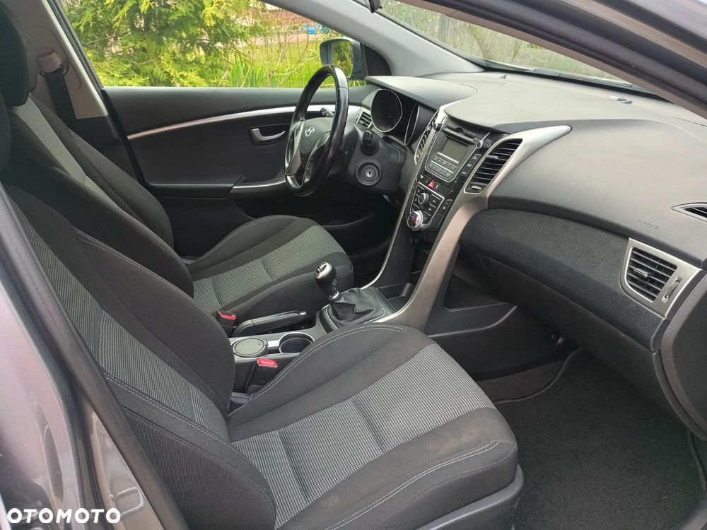 Hyundai i30 1.4 Comfort - 13