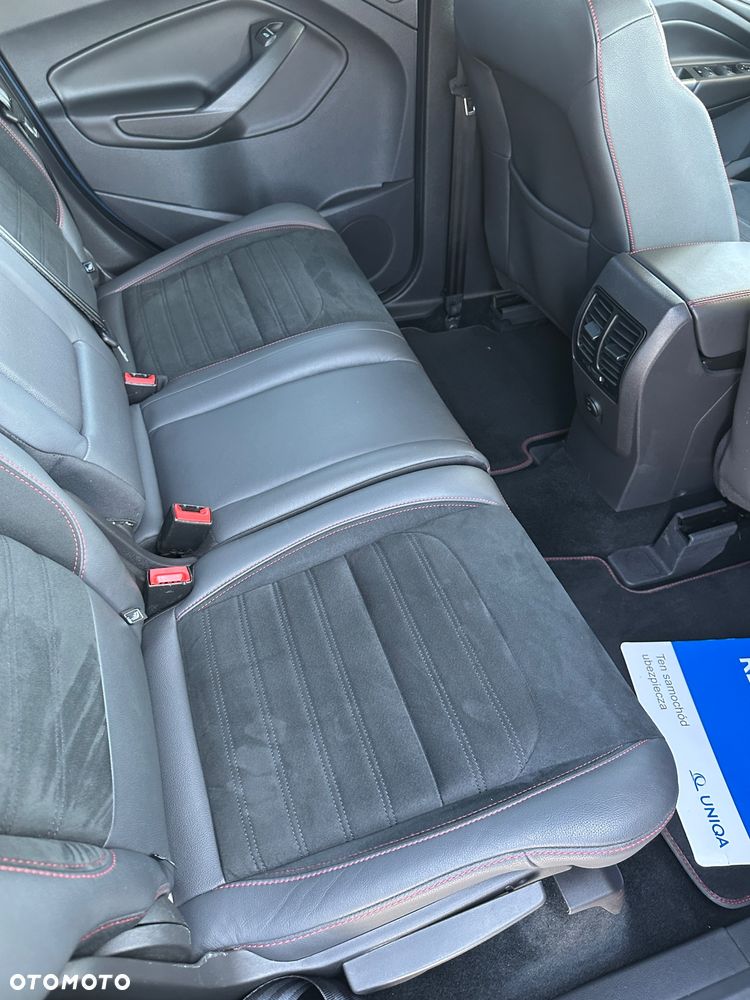 Ford Kuga 1.5 EcoBoost 2x4 ST-Line - 8