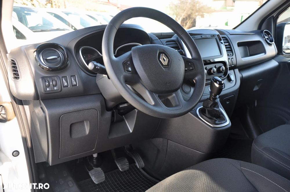 Renault Trafic - 16