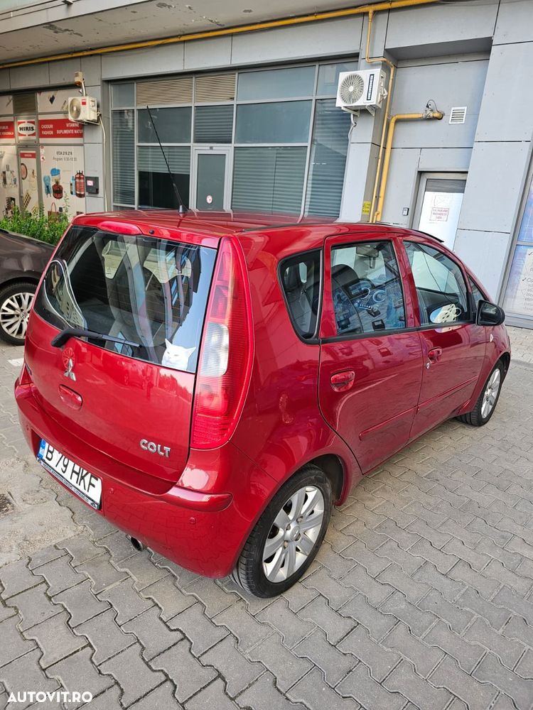 Mitsubishi Colt - 10