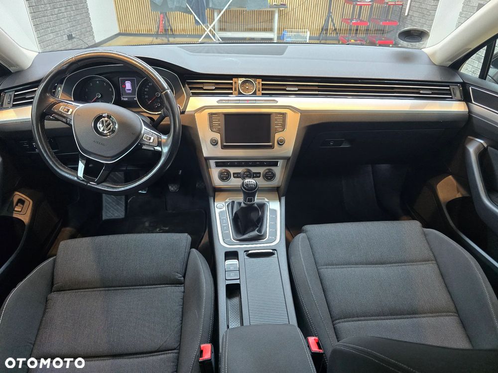 Volkswagen Passat 1.8 TSI BMT Comfortline - 5