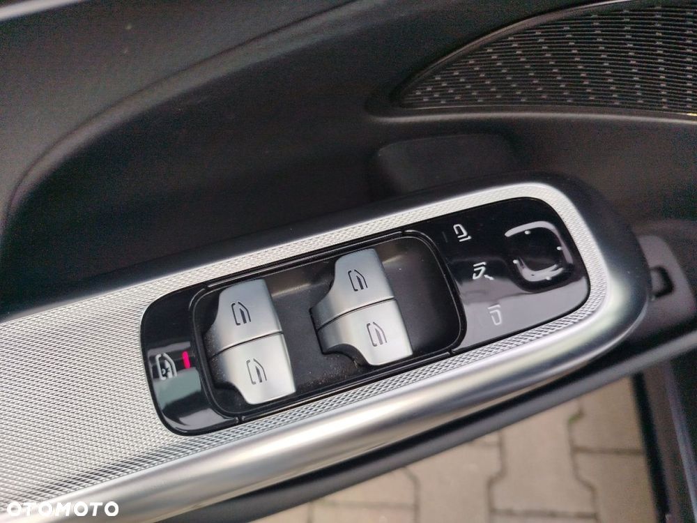 Mercedes-Benz Klasa E - 15
