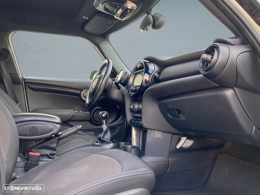 MINI 5 Portas Cooper D - 14