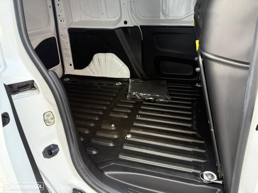 Peugeot Partner 1.6 BlueHDi L1 Pro 3L - 21