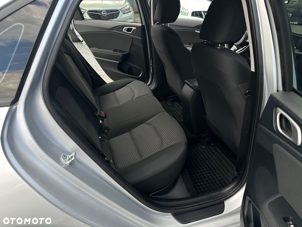 Kia Ceed 1.6 CRDi SCR L - 23
