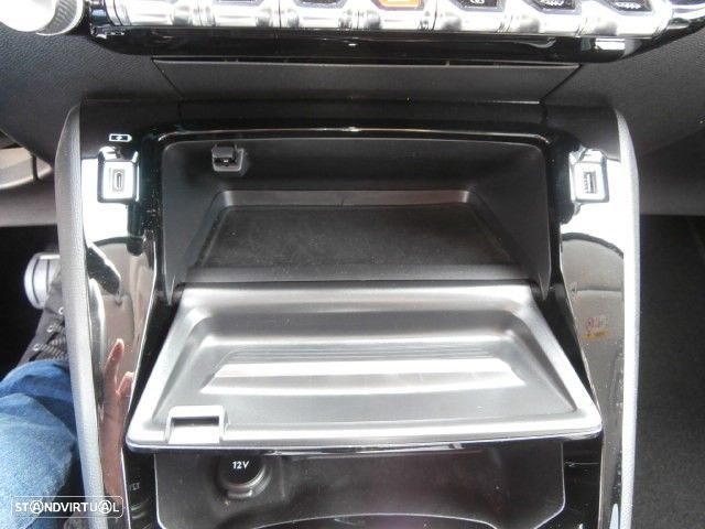 Peugeot e-208 50 kWh Allure - 27