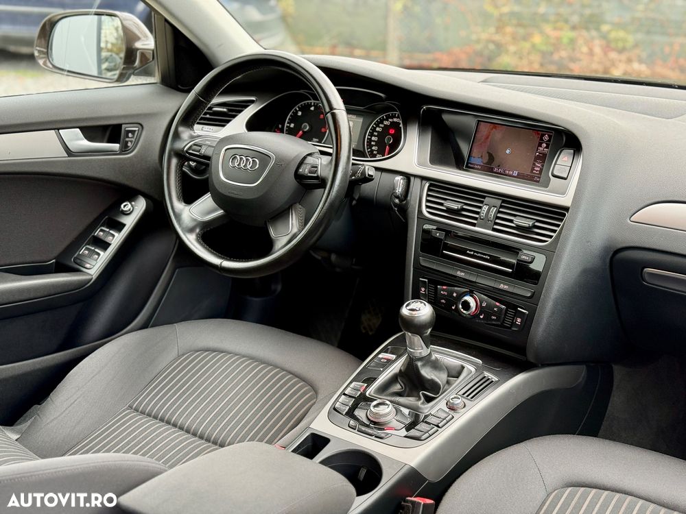 Audi A4 Avant 2.0 TDI DPF S line Sportpaket - 7