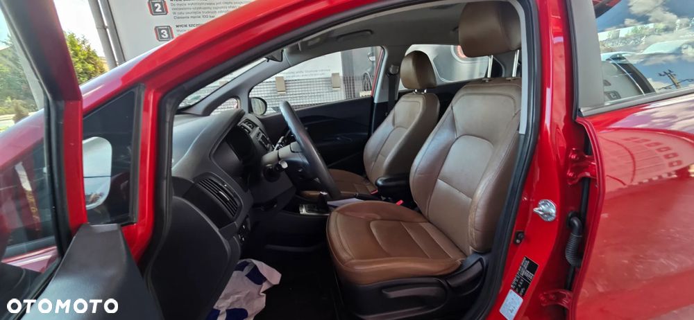 Kia Rio 1.2 Fifa World Cup Edition - 31