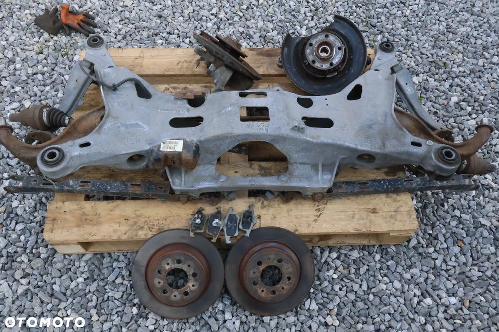 VOLVO XC70 V70 4X4 00-08 2.5 2.4 D5 SANKI BELKA KOŁYSKA ZAWIESZENIA TYŁ TYLNA WAHACZE TRAWERS WÓZEK KOMPLETNA - 1