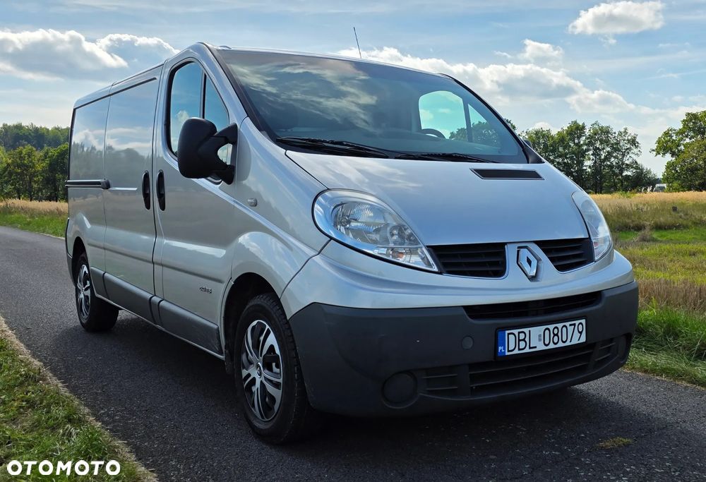 Renault TRAFIC - 1