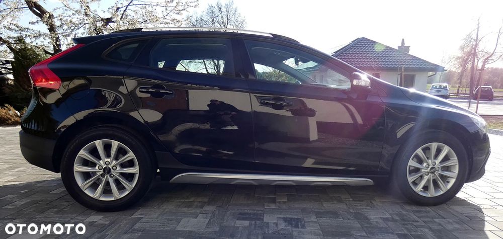 Volvo V40 Cross Country D2 Drive-E Momentum - 8