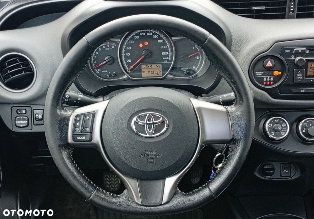 Toyota Yaris - 18