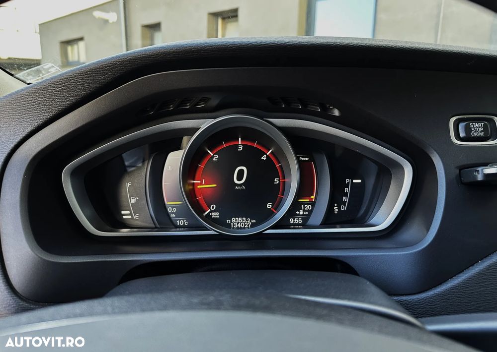 Volvo V40 D4 Geartronic Summum - 14