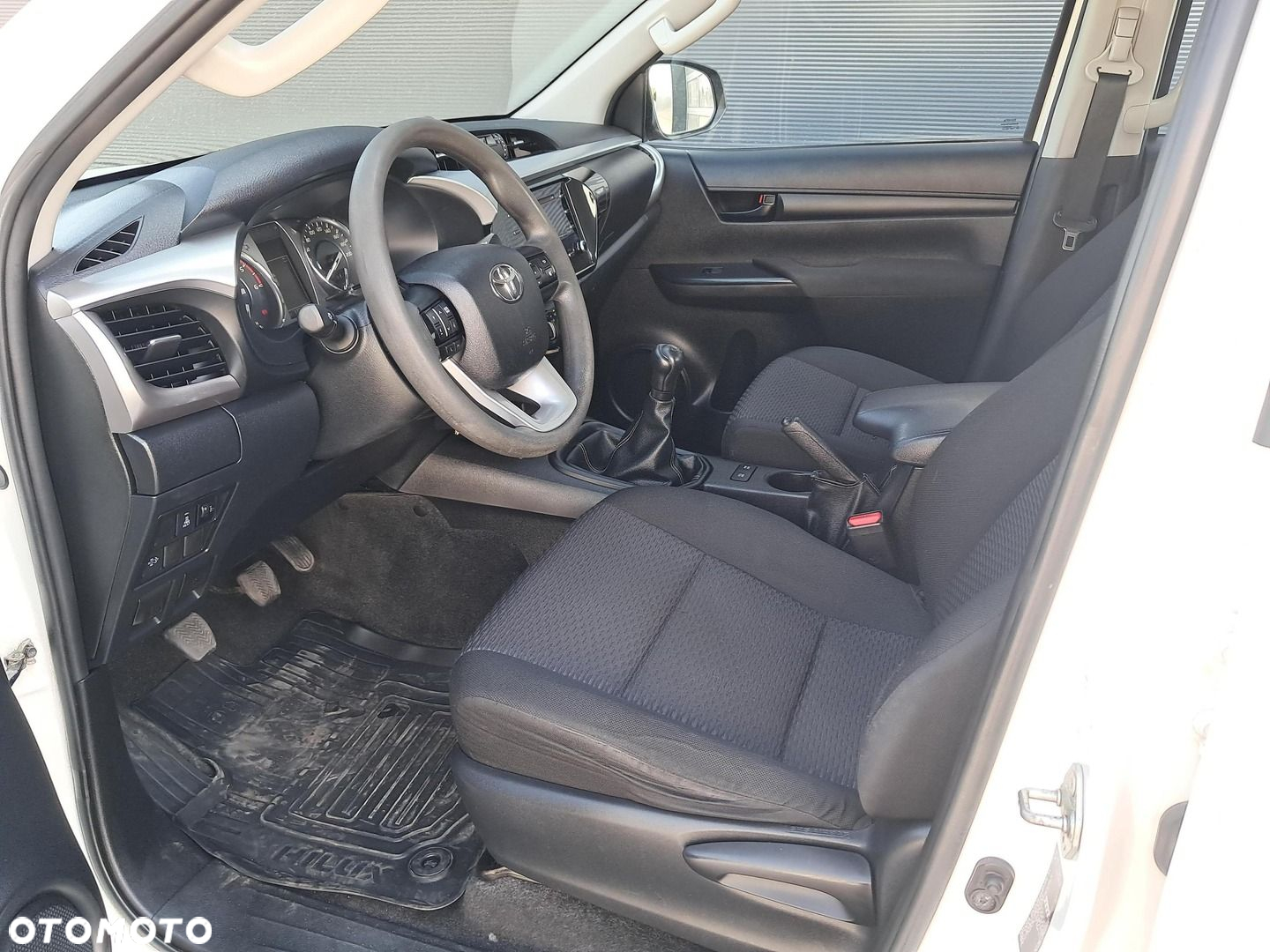 Toyota Hilux 2.4 D-4D Double Cab DLX 4x4 - 9